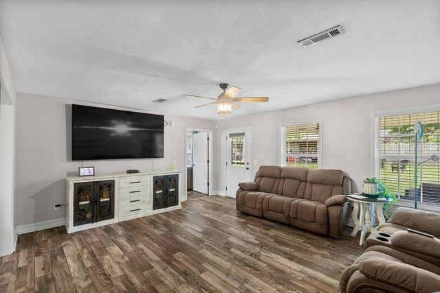 206 SE Academy Drive, Ashford, AL 36312