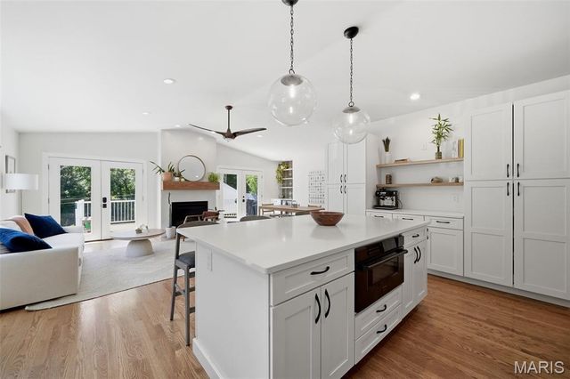 856 Fuhrmann Terrace, Kirkwood, MO 63122