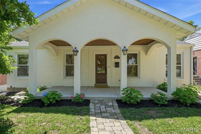 856 Fuhrmann Terrace, Kirkwood, MO 63122