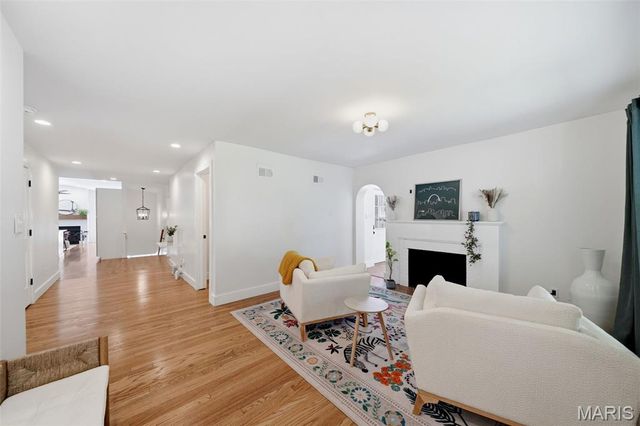 856 Fuhrmann Terrace, Kirkwood, MO 63122