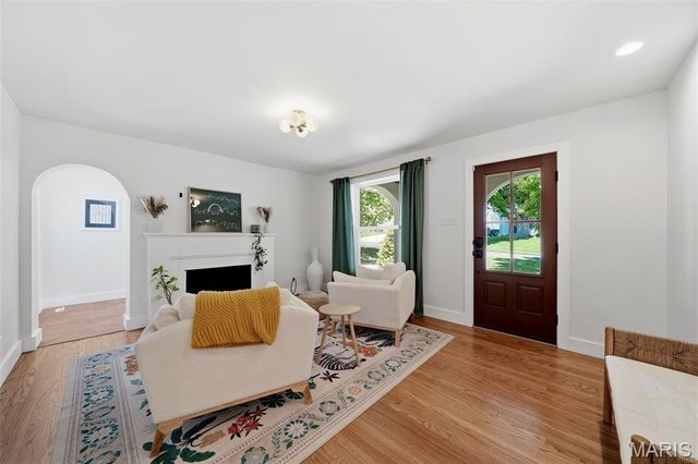 856 Fuhrmann Terrace, Kirkwood, MO 63122