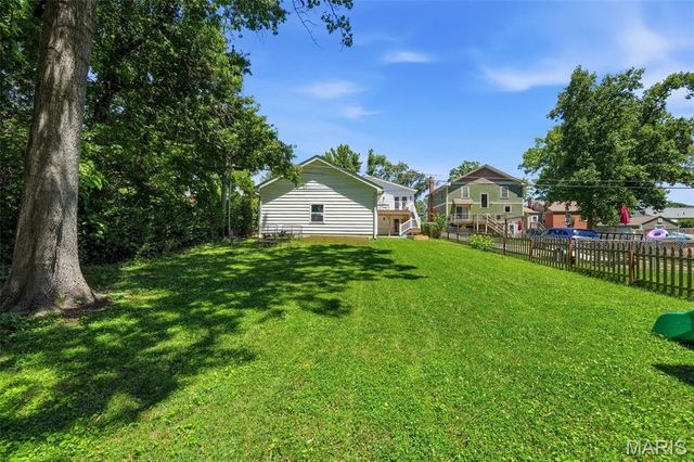 856 Fuhrmann Terrace, Kirkwood, MO 63122