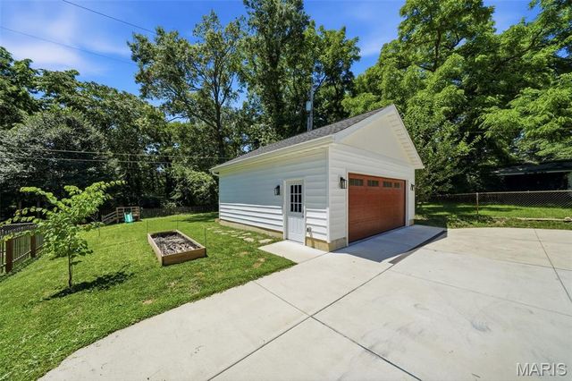 856 Fuhrmann Terrace, Kirkwood, MO 63122