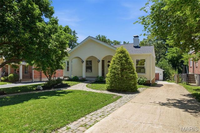 856 Fuhrmann Terrace, Kirkwood, MO 63122