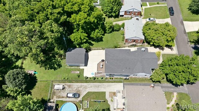 856 Fuhrmann Terrace, Kirkwood, MO 63122