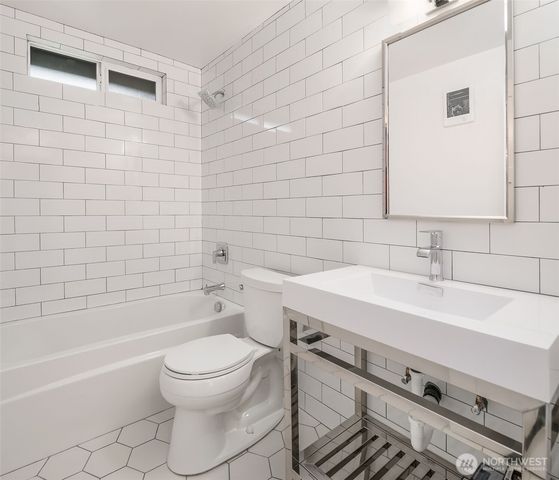 340 SE Clark Street, Issaquah, WA 98027