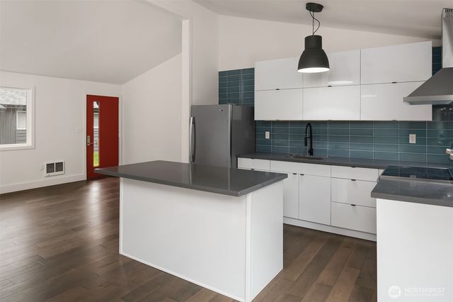 340 SE Clark Street, Issaquah, WA 98027