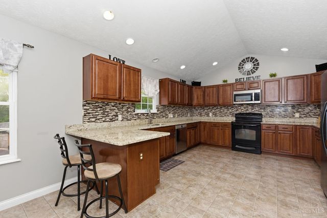 130 Willow Run Road, Mt Orab, OH 45154