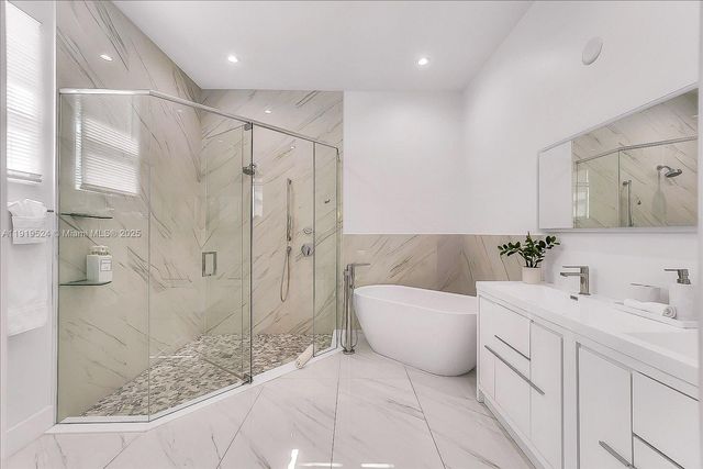 1522 NE 17th Way, Fort Lauderdale, FL 33304