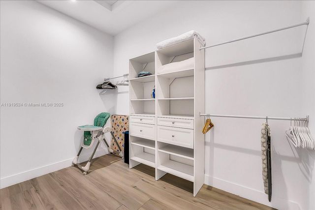 1522 NE 17th Way, Fort Lauderdale, FL 33304