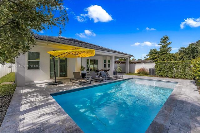 1522 NE 17th Way, Fort Lauderdale, FL 33304