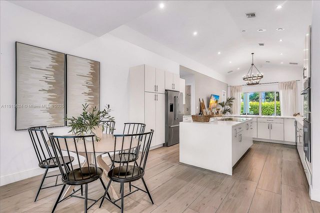 1522 NE 17th Way, Fort Lauderdale, FL 33304