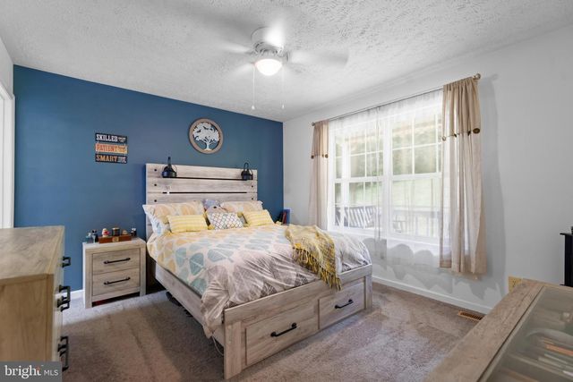 28 HIGH SPRUCE RD, Front Royal, VA 22630