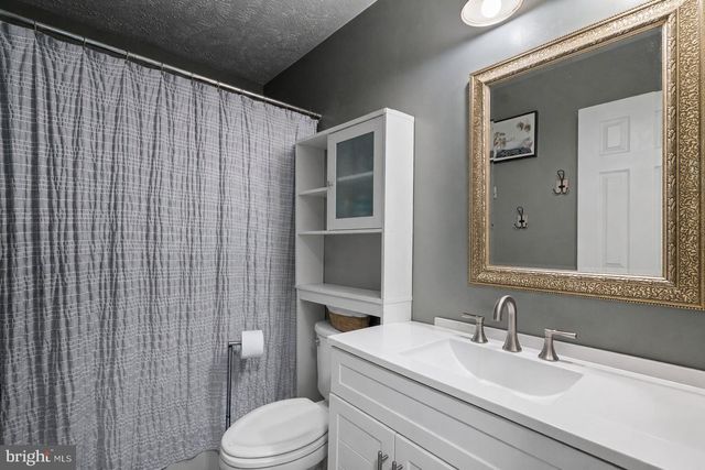 28 HIGH SPRUCE RD, Front Royal, VA 22630