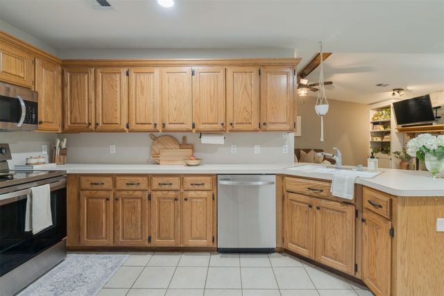 1721 Cherokee Trail, Choctaw, OK 73020