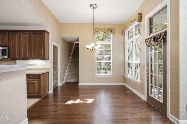 7001 Stone Run Dr, Nashville, TN 37211