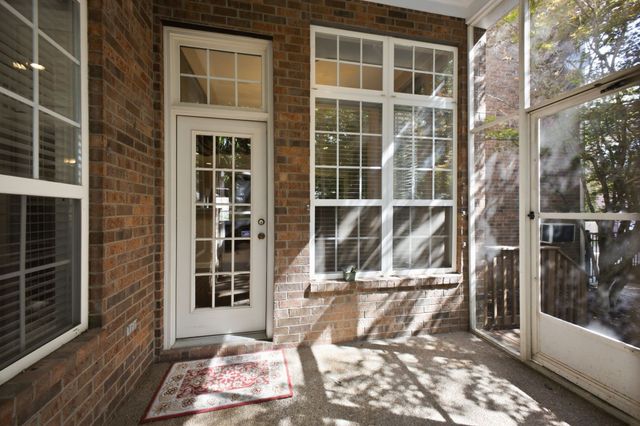 7001 Stone Run Dr, Nashville, TN 37211