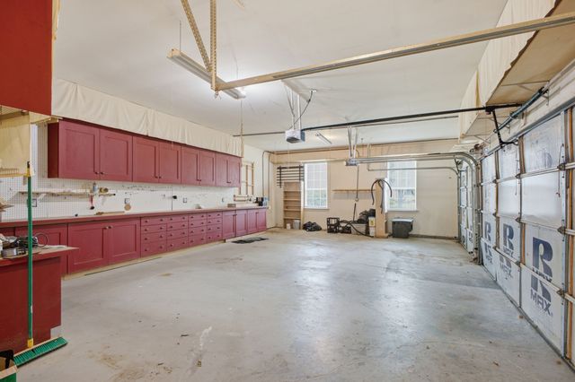 7001 Stone Run Dr, Nashville, TN 37211