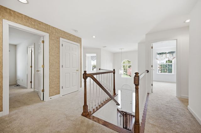 7001 Stone Run Dr, Nashville, TN 37211
