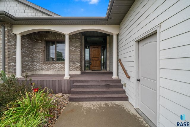 3408 E Broken Arrow St Street, Sioux Falls, SD 57103