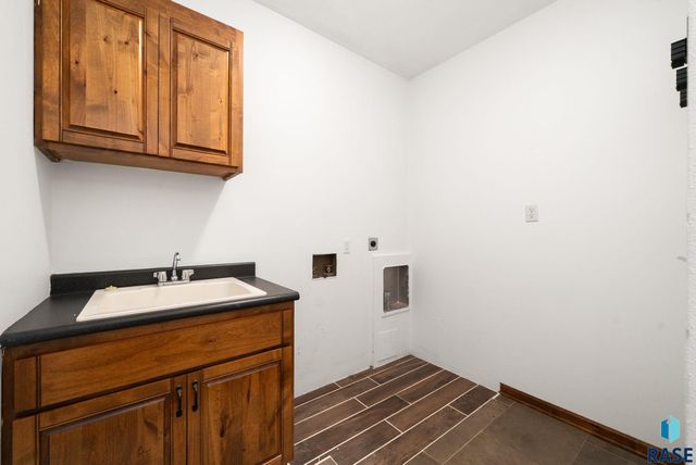 3408 E Broken Arrow St Street, Sioux Falls, SD 57103