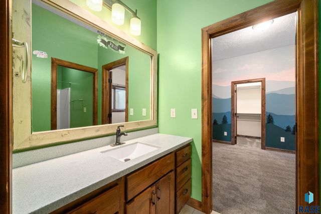 3408 E Broken Arrow St Street, Sioux Falls, SD 57103