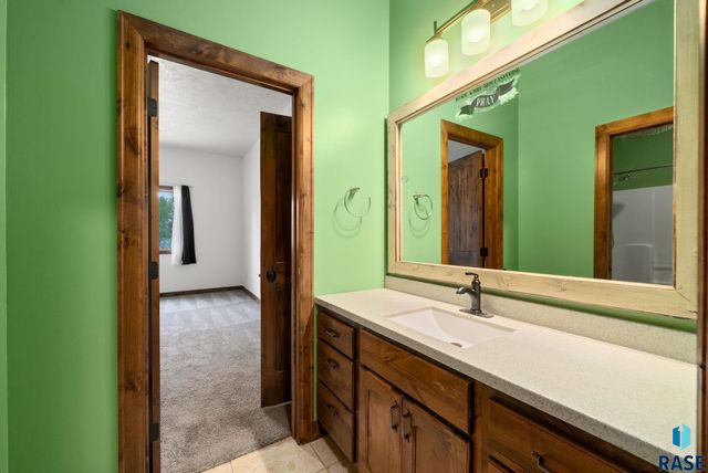 3408 E Broken Arrow St Street, Sioux Falls, SD 57103