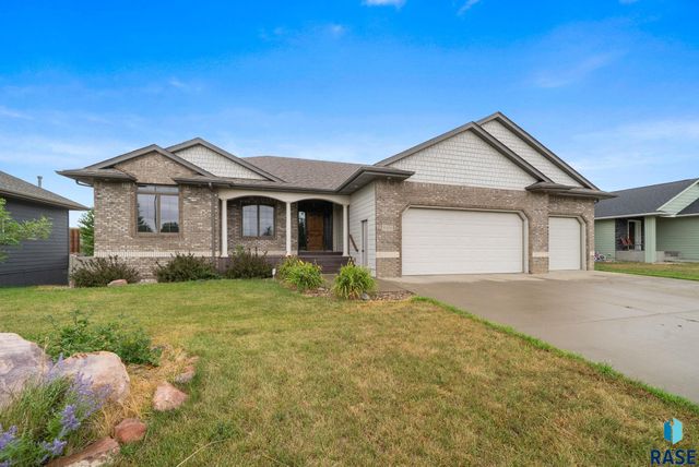 3408 E Broken Arrow St Street, Sioux Falls, SD 57103