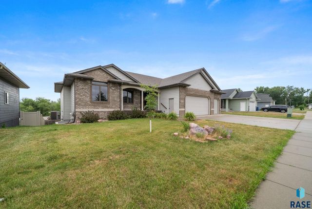3408 E Broken Arrow St Street, Sioux Falls, SD 57103