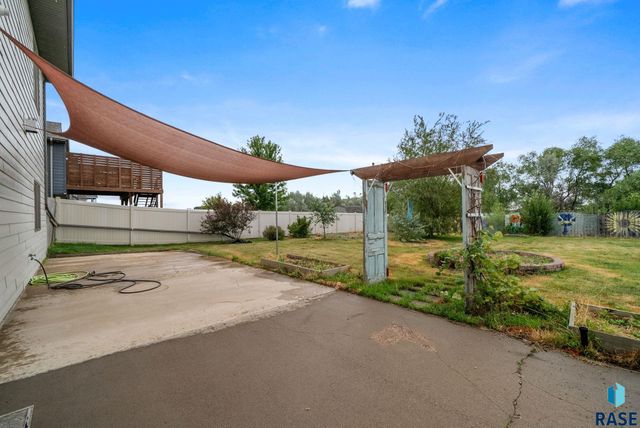 3408 E Broken Arrow St Street, Sioux Falls, SD 57103