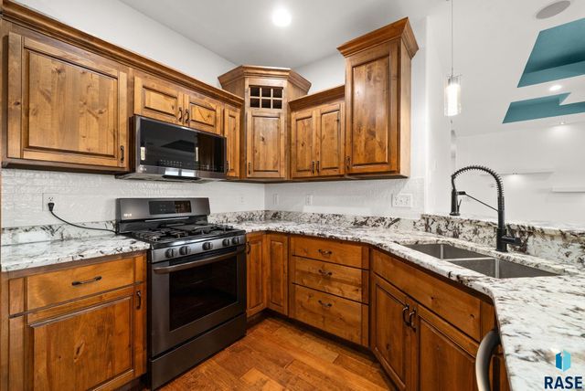 3408 E Broken Arrow St Street, Sioux Falls, SD 57103