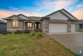 3408 E Broken Arrow St Street, Sioux Falls, SD 57103