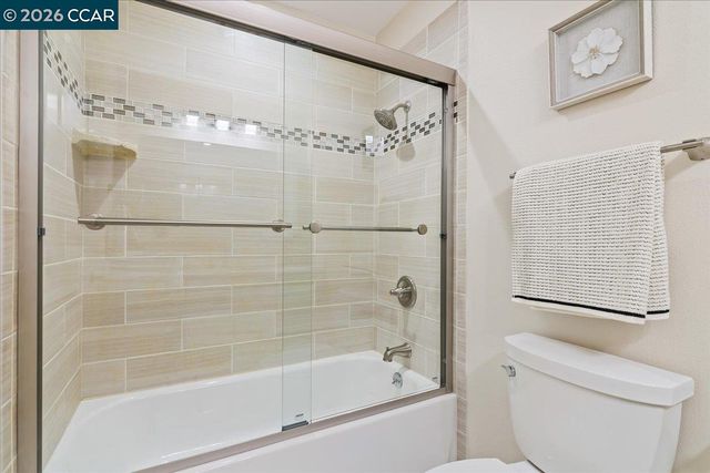 407 Roanoke Dr, Martinez, CA 94553