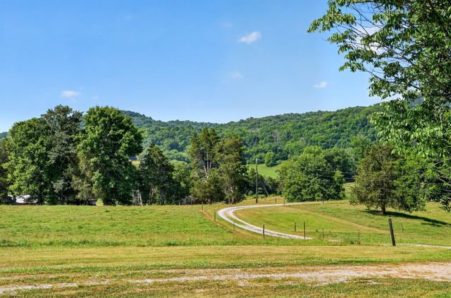5713 Smith Fork Rd, Liberty, TN 37095