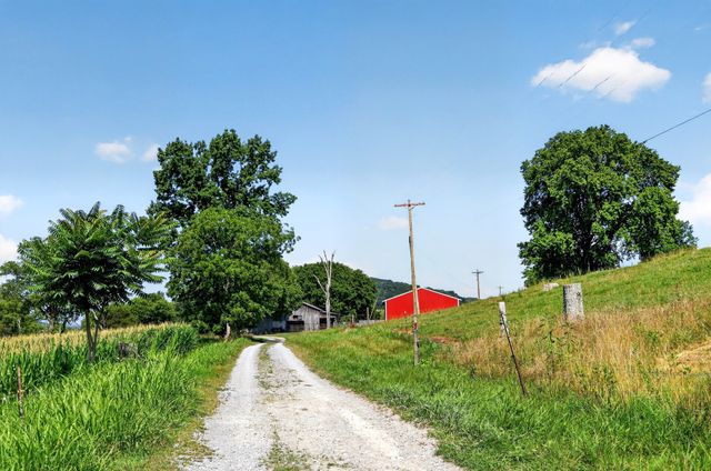 5713 Smith Fork Rd, Liberty, TN 37095