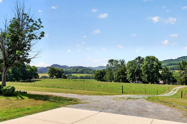 5713 Smith Fork Rd, Liberty, TN 37095