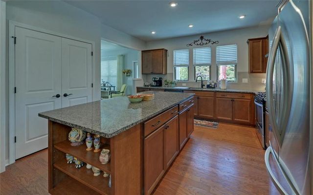 5663 Villa Crest Drive, Hoschton, GA 30548