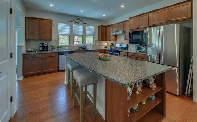 5663 Villa Crest Drive, Hoschton, GA 30548