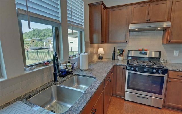 5663 Villa Crest Drive, Hoschton, GA 30548