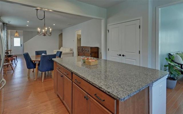5663 Villa Crest Drive, Hoschton, GA 30548