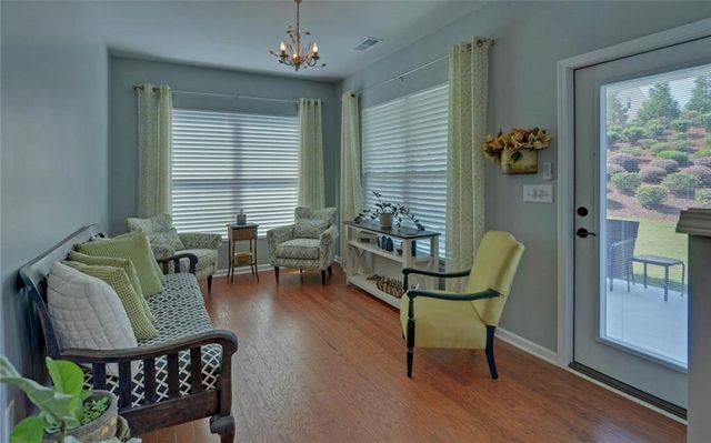 5663 Villa Crest Drive, Hoschton, GA 30548