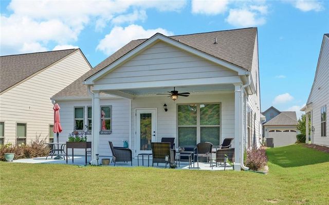 5663 Villa Crest Drive, Hoschton, GA 30548