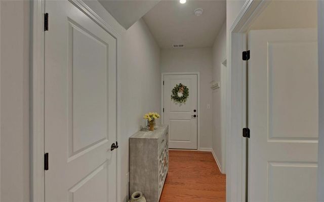 5663 Villa Crest Drive, Hoschton, GA 30548