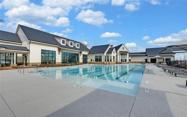 5663 Villa Crest Drive, Hoschton, GA 30548