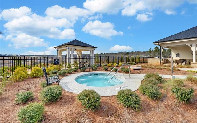 5663 Villa Crest Drive, Hoschton, GA 30548