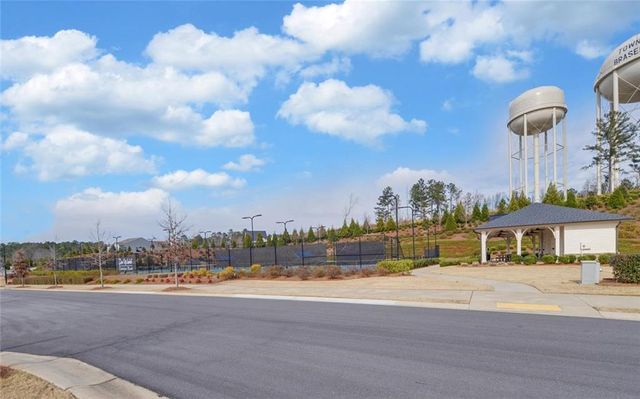 5663 Villa Crest Drive, Hoschton, GA 30548