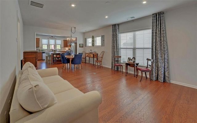 5663 Villa Crest Drive, Hoschton, GA 30548