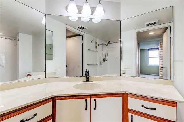 2333 FEATHER SOUND DRIVE B503, Clearwater, FL 33762