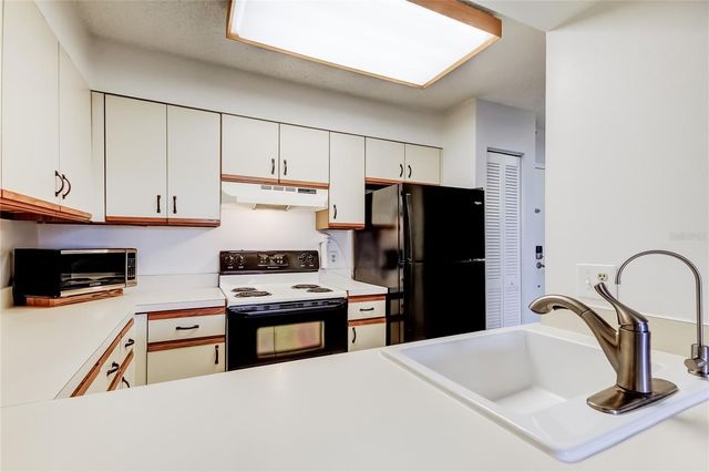 2333 FEATHER SOUND DRIVE B503, Clearwater, FL 33762