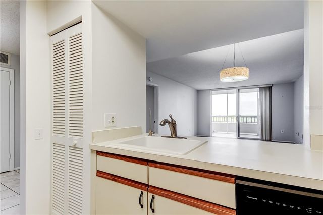 2333 FEATHER SOUND DRIVE B503, Clearwater, FL 33762